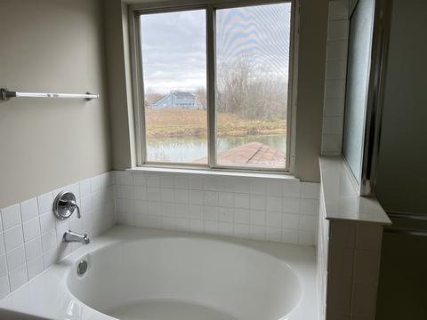 28792 Pilgrims Pass, Lakemoor, IL 60051 photo 17