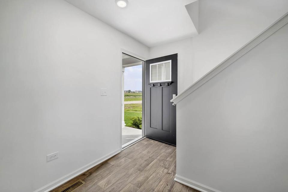  321 Brickyard Ct #1332, Joliet, IL 60436 photo 2