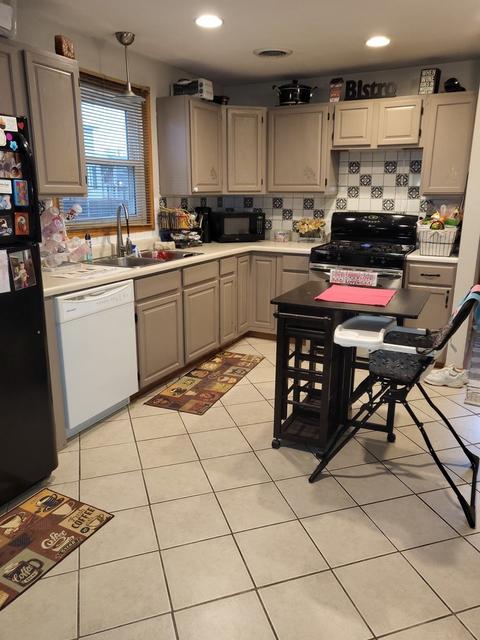 313 Pasadena Ave, Crest Hill, IL 60403 photo 3