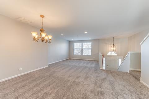 1005 Reserve Dr, Elgin, IL 60124 photo 4