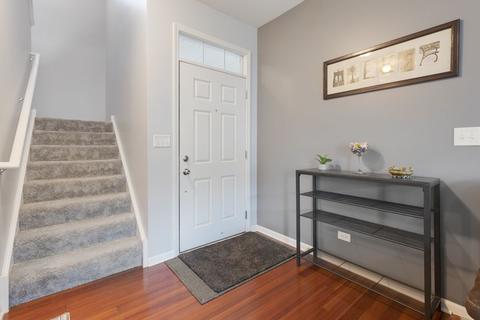 3165 Pearl St, Elgin, IL 60124 photo 3