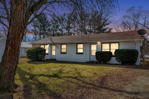 5 Tudor Ct, Champaign, IL 61821 photo 2