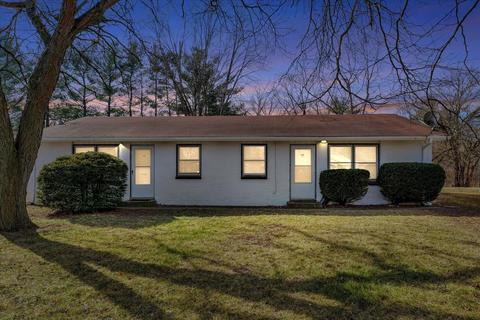 5 Tudor Ct, Champaign, IL 61821 photo 4