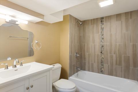 4458 S Berkeley Ave, Chicago, IL 60653 photo 36