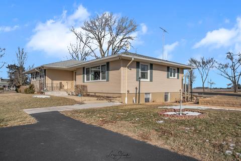 7030 S Woods Rd, Gardner, IL 60424 photo 3