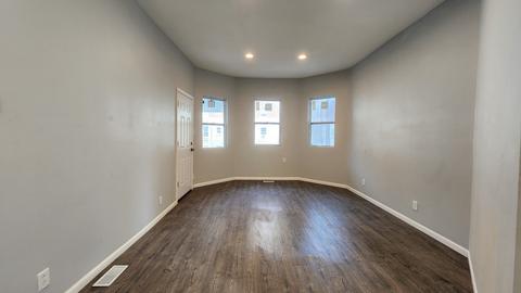 1957 E 72nd St, Chicago, IL 60649 photo 3