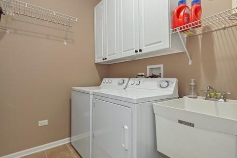 3878 Valhalla Dr, Elgin, IL 60124 photo 28