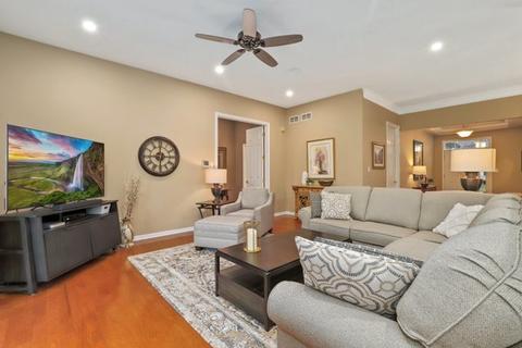 3878 Valhalla Dr, Elgin, IL 60124 photo 6