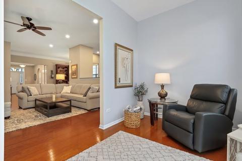 3878 Valhalla Dr, Elgin, IL 60124 photo 9