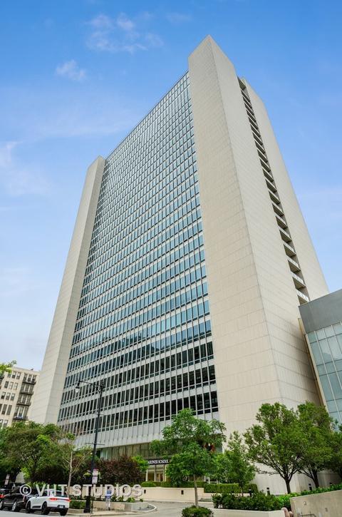 500 W Superior St #712, Chicago, IL 60654