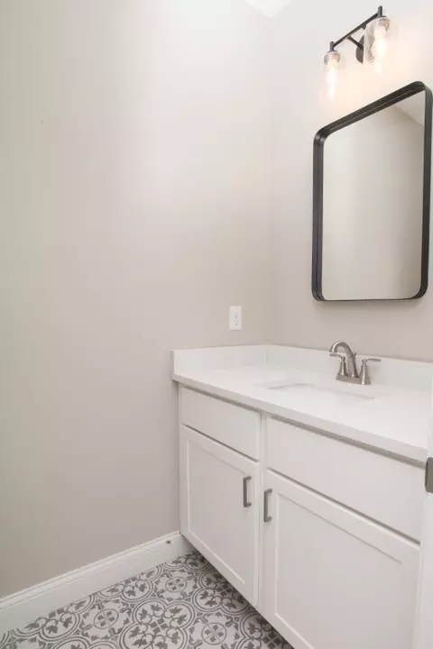 Bath - 1725 Eide Rd, Bloomington, IL 61704 photo 4 of 5