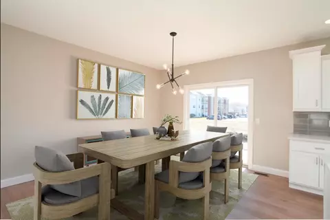 Dining - 1725 Eide Rd, Bloomington, IL 61704 photo 1 of 2