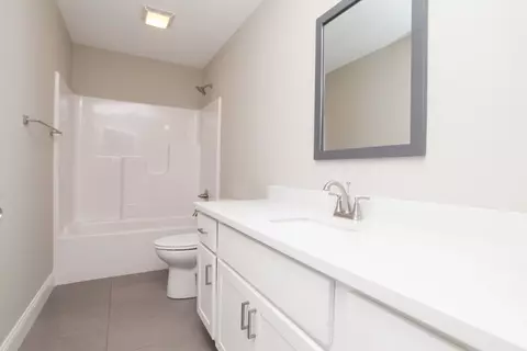 Bath - 1725 Eide Rd, Bloomington, IL 61704 photo 5 of 5