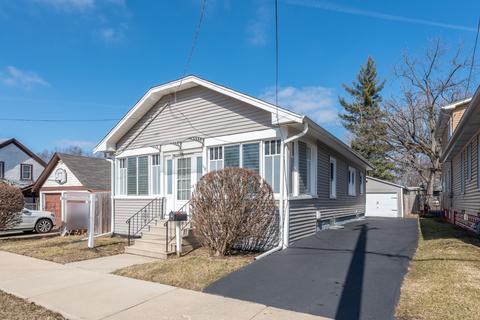 112 Evans Ave, Aurora, IL 60505 photo 2