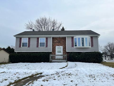 5113 Cambridge Dr, Mchenry, IL 60050 photo 1