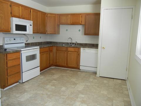 214 Kane St, Maple Park, IL 60151 photo 2