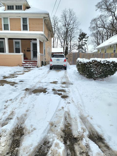 102 S Porter St, Elgin, IL 60120 photo 2