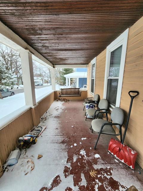 102 S Porter St, Elgin, IL 60120 photo 3