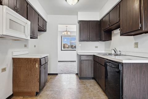 889 Heatherbrook Ct, Wheaton, IL 60189 photo 8