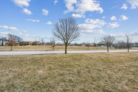 889 Heatherbrook Ct, Wheaton, IL 60189 photo 22