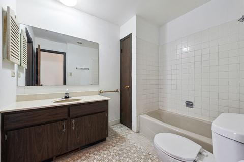 889 Heatherbrook Ct, Wheaton, IL 60189 photo 14