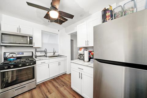654 E 105th Pl, Chicago, IL 60628 photo 3