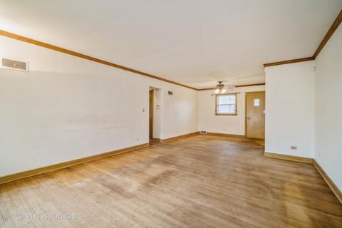 421 Cornell Ave, Des Plaines, IL 60016 photo 2