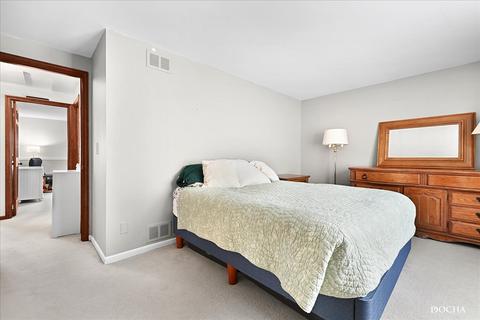 1621 Apache Dr, Naperville, IL 60563 photo 25