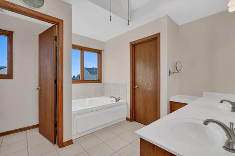 618 Edgewater Dr, Minooka, IL 60447 photo 19