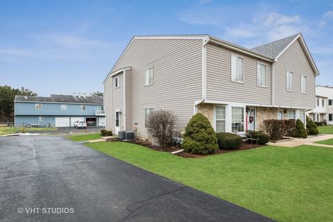 119 S Hale Ave #D, Bartlett, IL 60103 photo 2
