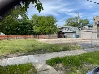 350 W 45th St, Chicago, IL 60609