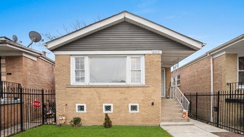 2117 W 68th Pl, Chicago, IL 60636 photo 1