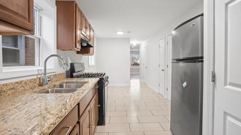 2117 W 68th Pl, Chicago, IL 60636 photo 5