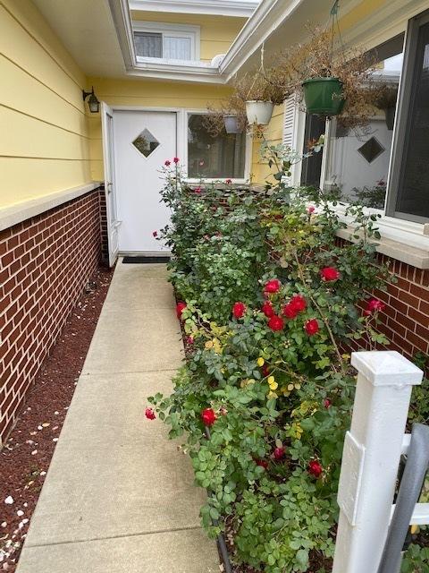 3755 Gregory Dr, Northbrook, IL 60062 photo 3