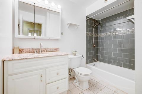 3755 Gregory Dr, Northbrook, IL 60062 photo 11