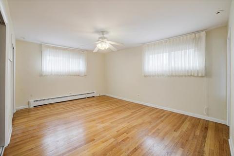 3755 Gregory Dr, Northbrook, IL 60062 photo 12