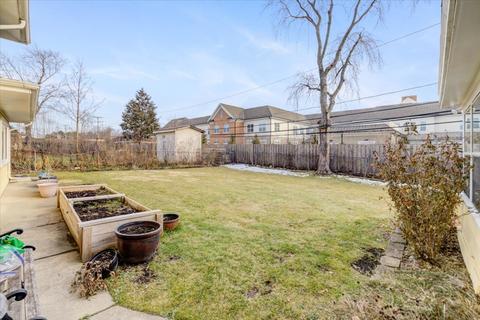 3755 Gregory Dr, Northbrook, IL 60062 photo 37