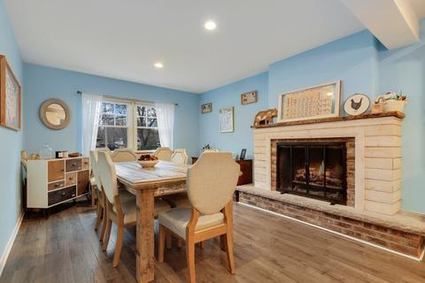 740 E Porter Ave, Naperville, IL 60540 photo 9