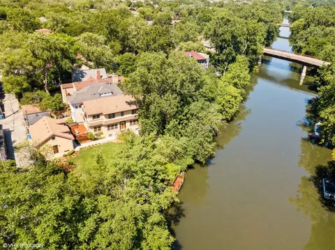 2711 W Windsor Ave, Chicago, IL 60625