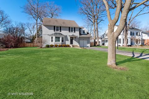 700 Juniper Rd, Glenview, IL 60025 photo 2