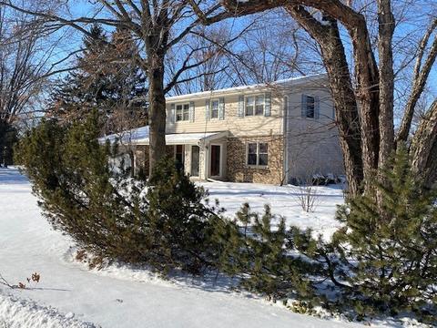 1340 Pleasant Dr, Elgin, IL 60123 photo 2