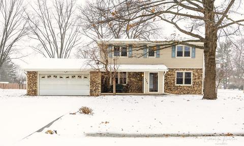 1340 Pleasant Dr, Elgin, IL 60123 photo 1