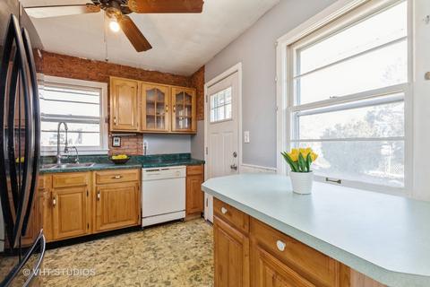 1017 W Elder Ave, Mchenry, IL 60051 photo 4
