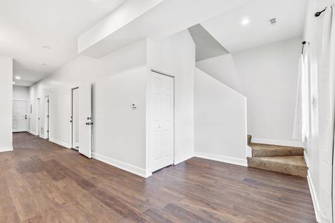 3053 E 79th St, Chicago, IL 60649 photo 4
