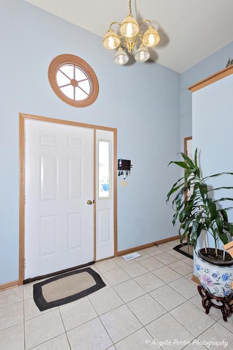 1421 9th St, Harvard, IL 60033 photo 2