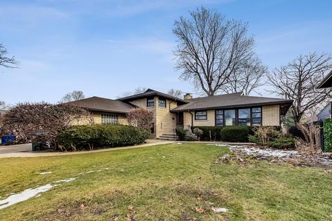 6425 N Kolmar Ave, Lincolnwood, IL 60712