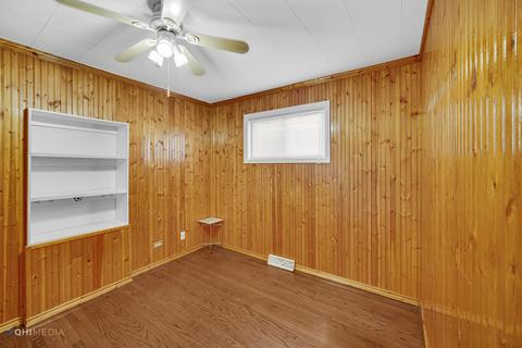8249 45th St, Lyons, IL 60534 photo 12