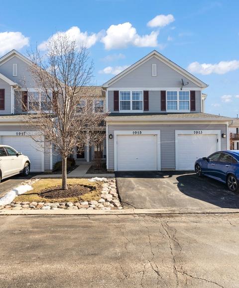 2925 Falling Waters Dr, Lindenhurst, IL 60046 photo 1