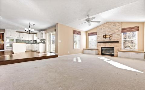33 Conway Cir, Bloomington, IL 61704 photo 9