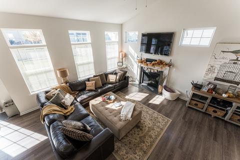 628 Walnut Ave, Maple Park, IL 60151 photo 3